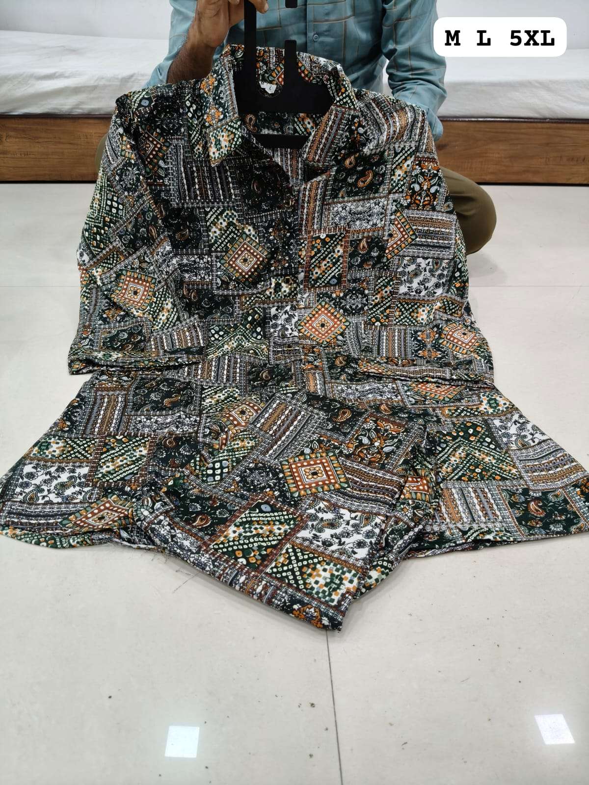 BOUTIQUE QUALITY CRUSH FANCY CORD SET FOR GIRL DAILY SIMPLE WEAR SURAT